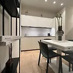 De Angeli\'S Suite